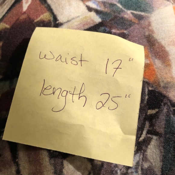 H & M Neoprene gemstone laser print skirt. Size 12. Pleated front. - Picture 10 of 10